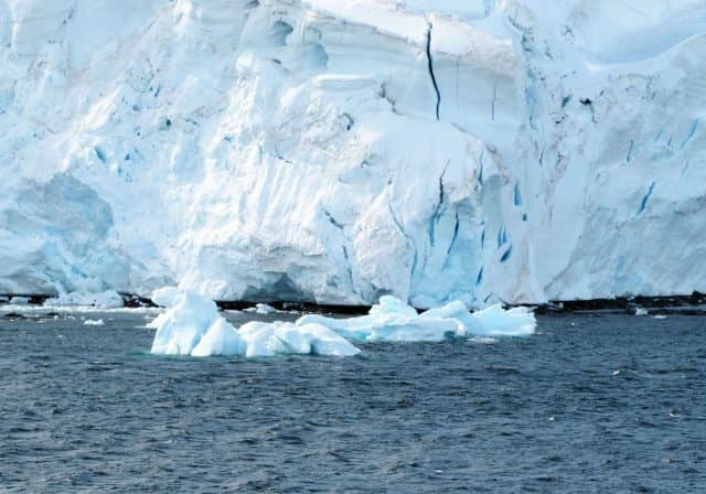 Over 50 Travel Groups can have Outstanding Experiences in Antarctica