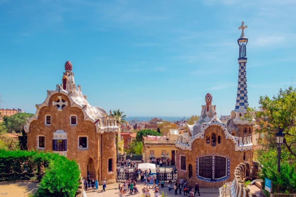 basilica de la sagrada familia explore barcelona, travels with tam, barcelona