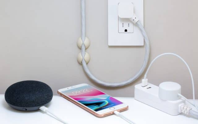 essential travel items, pack these essential travel items, forget to pack, essential travel